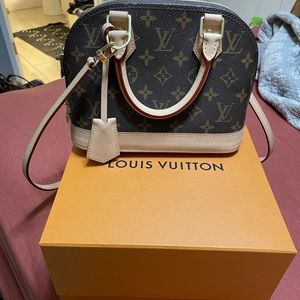Louis Vuitton Alma BB MNG